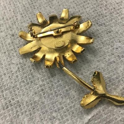 Vintage Weiss Daisy Enamel Flower Brooch Pin