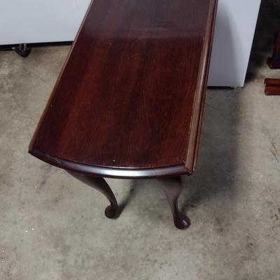 Wooden Drop Leaf Side/Accent Table
