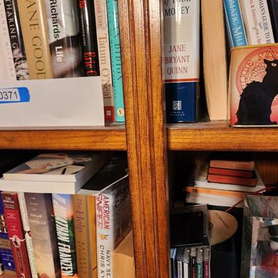 Broadmoore Lighted Bookshelves 48" x84"x13"