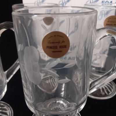 PRINCESS HOUSE 4 ETCHED CRYSTAL MUGS AND CRYSTAL TEALIGHT HOLDER