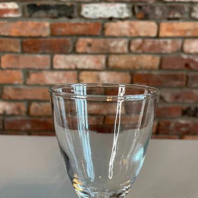 Vintage Set of 8 Clear Glasses