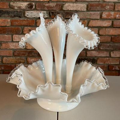 Vintage 4 Piece Fenton White Silver Crest Epergne 3 Horn