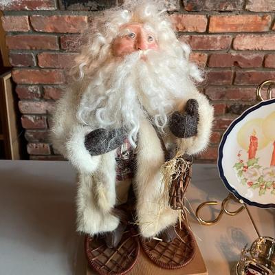 Lot of Christmas Themed Decorative Items