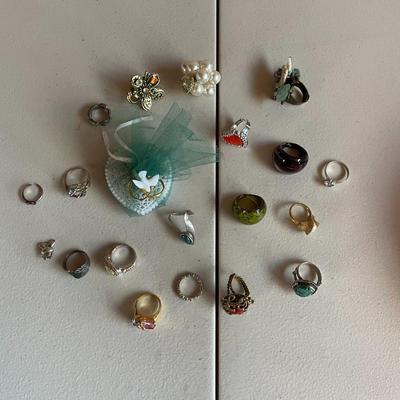 Lot of Vintage Costume Jewelry - Rings, Pins and Pendents