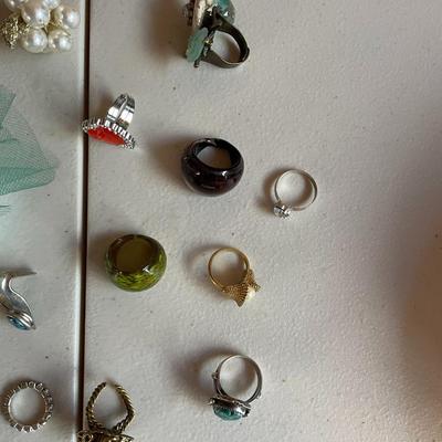 Lot of Vintage Costume Jewelry - Rings, Pins and Pendents