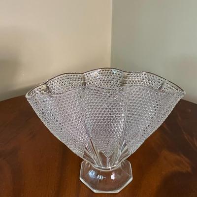 Vintage L.E Smith Thousand Eyes / Hobnail Fan Vase