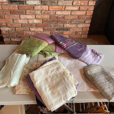 Lot of Table Linens