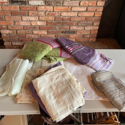 Lot of Table Linens