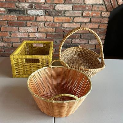 Lot of Wicker Baskets