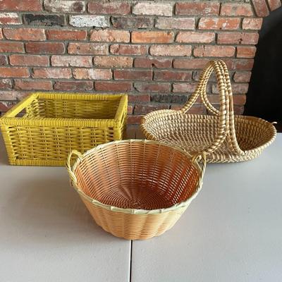 Lot of Wicker Baskets