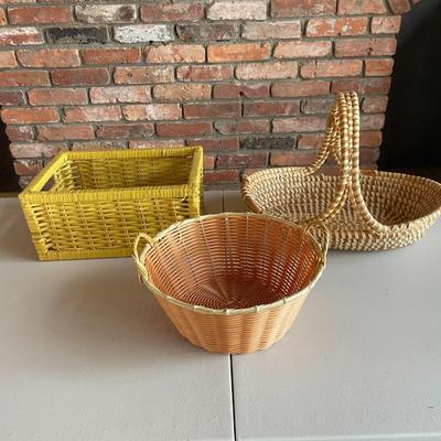 Lot of Wicker Baskets