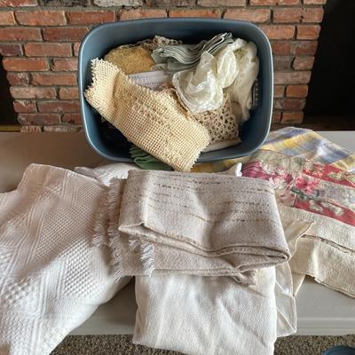 Lot of Assorted Table Linens
