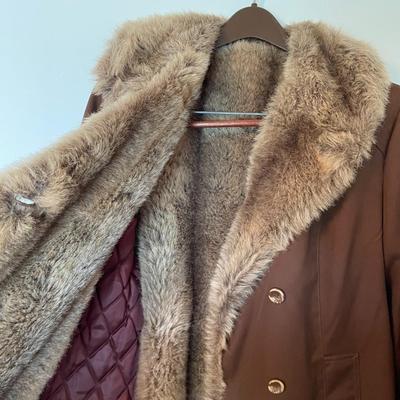 Vintage Women's Brown Trench Coat with Fur Lining