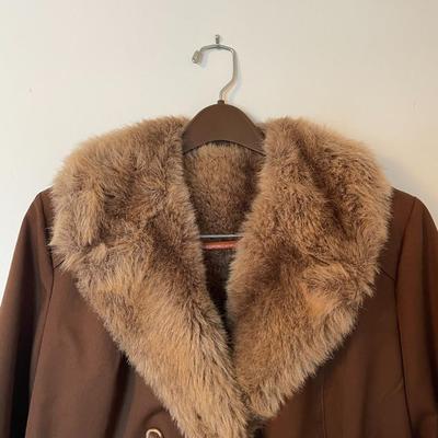 Vintage Women's Brown Trench Coat with Fur Lining