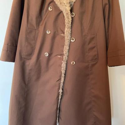 Vintage Women's Brown Trench Coat with Fur Lining