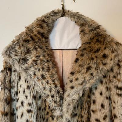 70s Vintage Women's St. Mortitz Faux Leopard Fur Coat