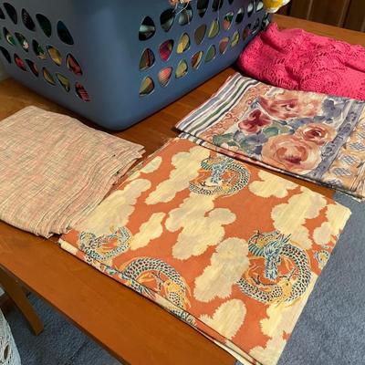 Lot of Table Linens