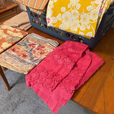 Lot of Table Linens