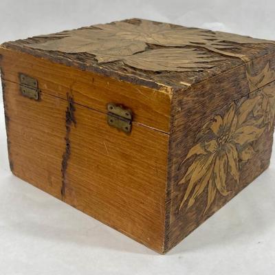 Antique FLEMISH Poinsettia Wooden Box with hinged lid