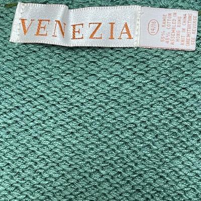 Plus-sized Women's Clothing Lot - Short waisted Cardigan and 4 Tank Tops