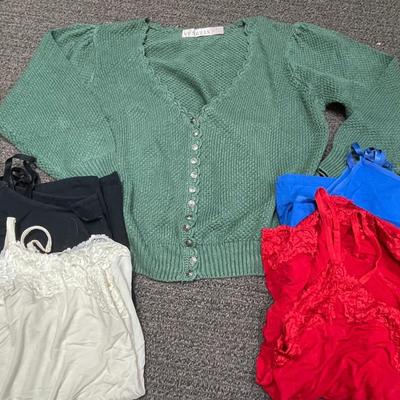 Plus-sized Women's Clothing Lot - Short waisted Cardigan and 4 Tank Tops