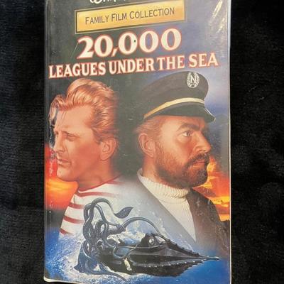 Walt Disney 20 000 Leagues Under The Sea VHS #4131