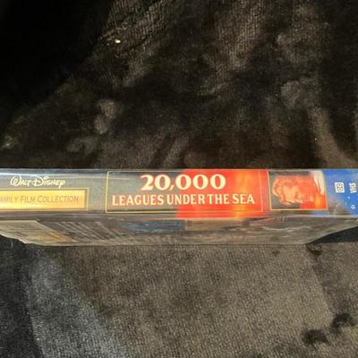 Walt Disney 20 000 Leagues Under The Sea VHS #4131