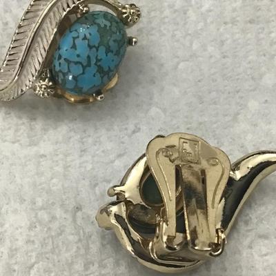 Vintage EMJ Emmons Blue and Enamel Clip On Earrings