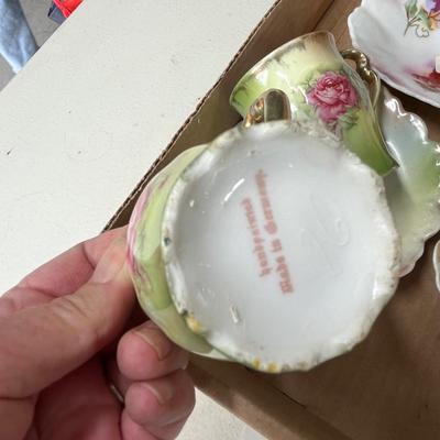 Lot of painted porcelain