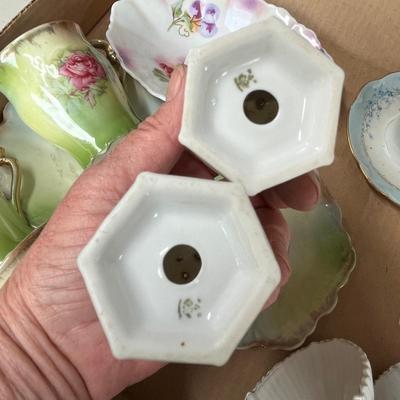 Lot of painted porcelain