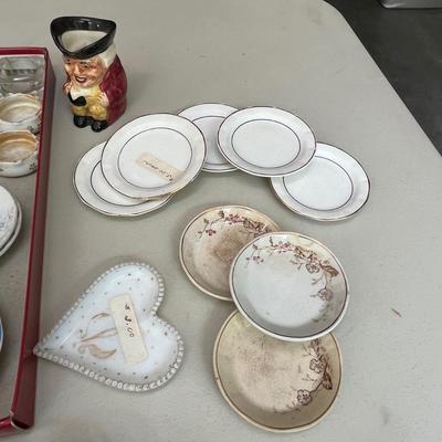 Lot of Napkin rings, and plates