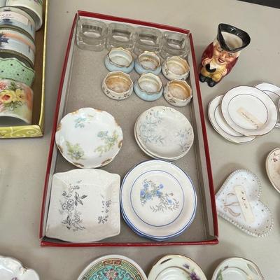 Lot of Napkin rings, and plates