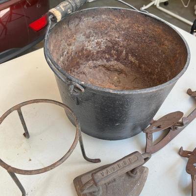 Antique Cast Iron & metal ware