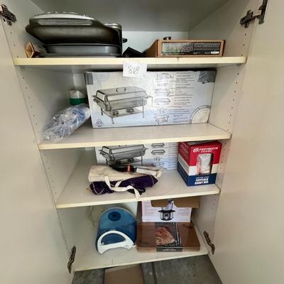 Assortment of kitchen items