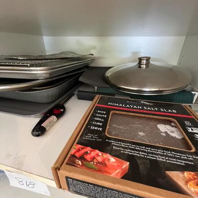 Assortment of kitchen items