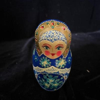 WOODEN HAND PAINTED NESTING DOLLS