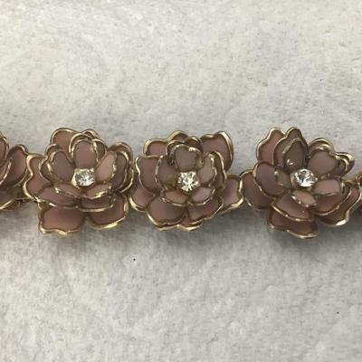 Metal Flower Rhinestone Center’s Linked Bracelet