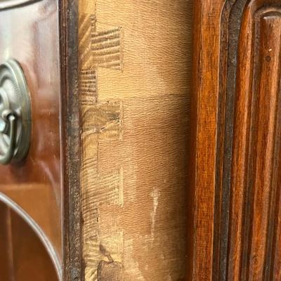 MORGANTON FURNITURE ~ Mahogany Breakfront China Cabinet ~*Read Details
