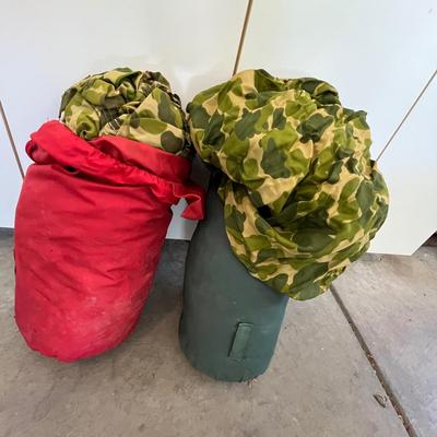 2 Sleeping bags