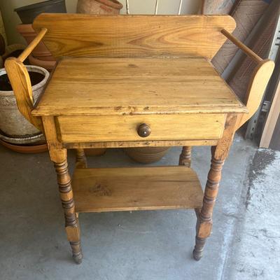 Primitive wash stand