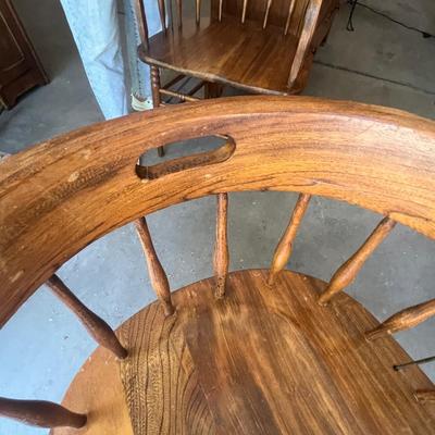 2 Barrel Chairs