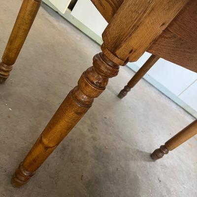 Drop leaf table