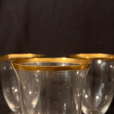 Hutschenreuther Czech Plates, Crown Ducal England China, and Gold Rim Glasses (LR-DZ)