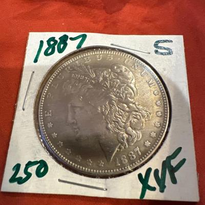 1882 S MORGAN DOLLAR U S COIN XVF