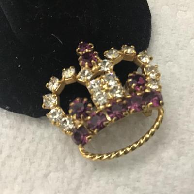 Vintage Pin Brooch Gold Toned Crown Design With Purple And Clear Rhinestones