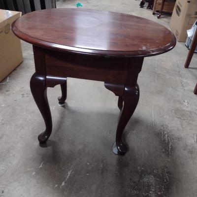 Broyhill Wooden Side Table with Drawer