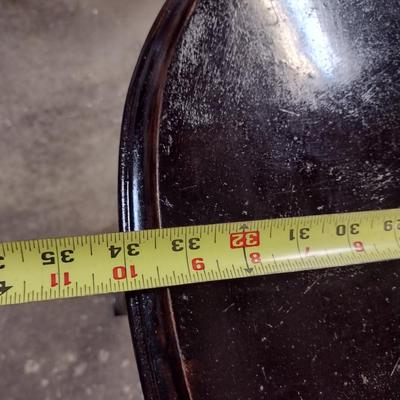 Wooden Six Leg Parlor Table