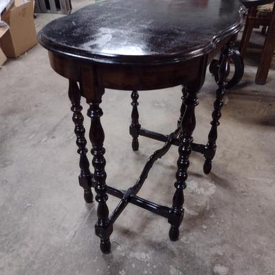 Wooden Six Leg Parlor Table