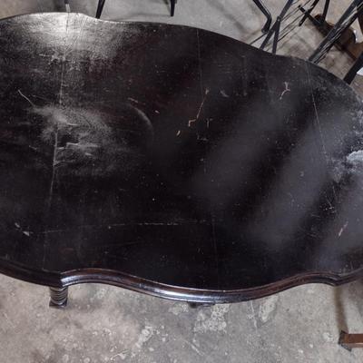 Wooden Six Leg Parlor Table