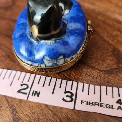 Limoges France Claire Louguet Peint Main Cat w Mouse inside Trinket Box Holder